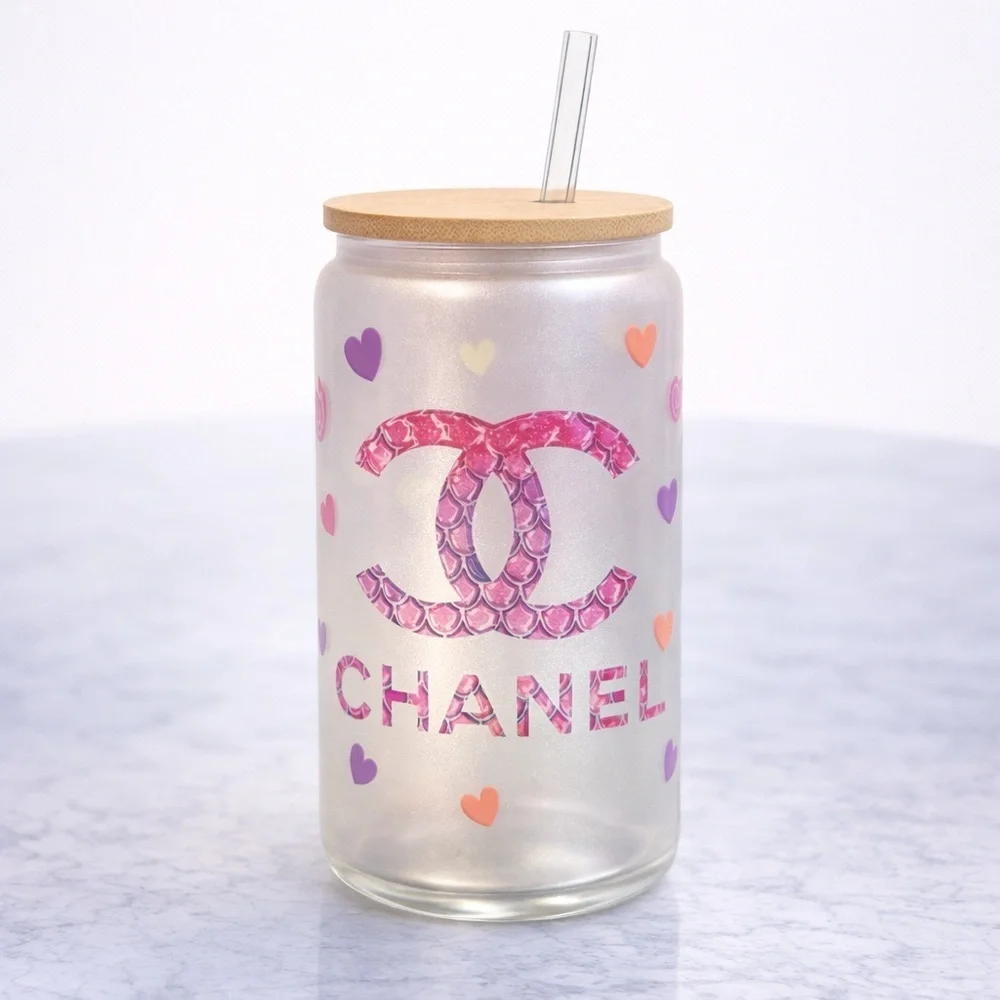 Heart-Patterned 16 oz Glass Tumbler with Straw